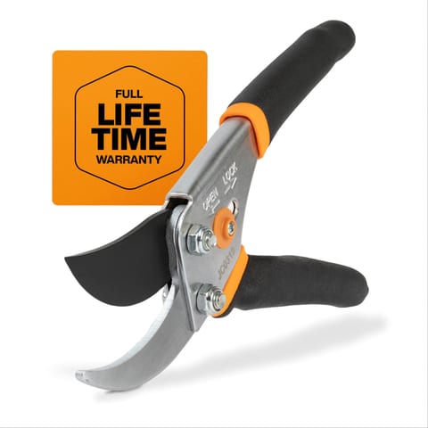 Fiskars Bypass Pruning Shears, 5/8" Cut Capacity Garden Clippers |